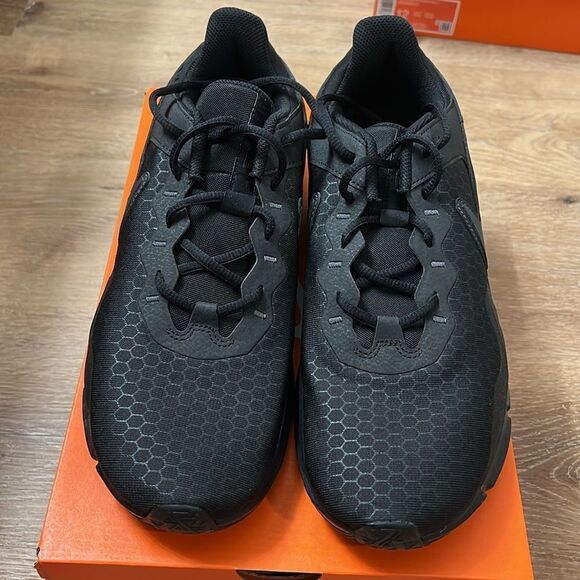 2 Nike Legend shoes bundle - Picture 2 of 13